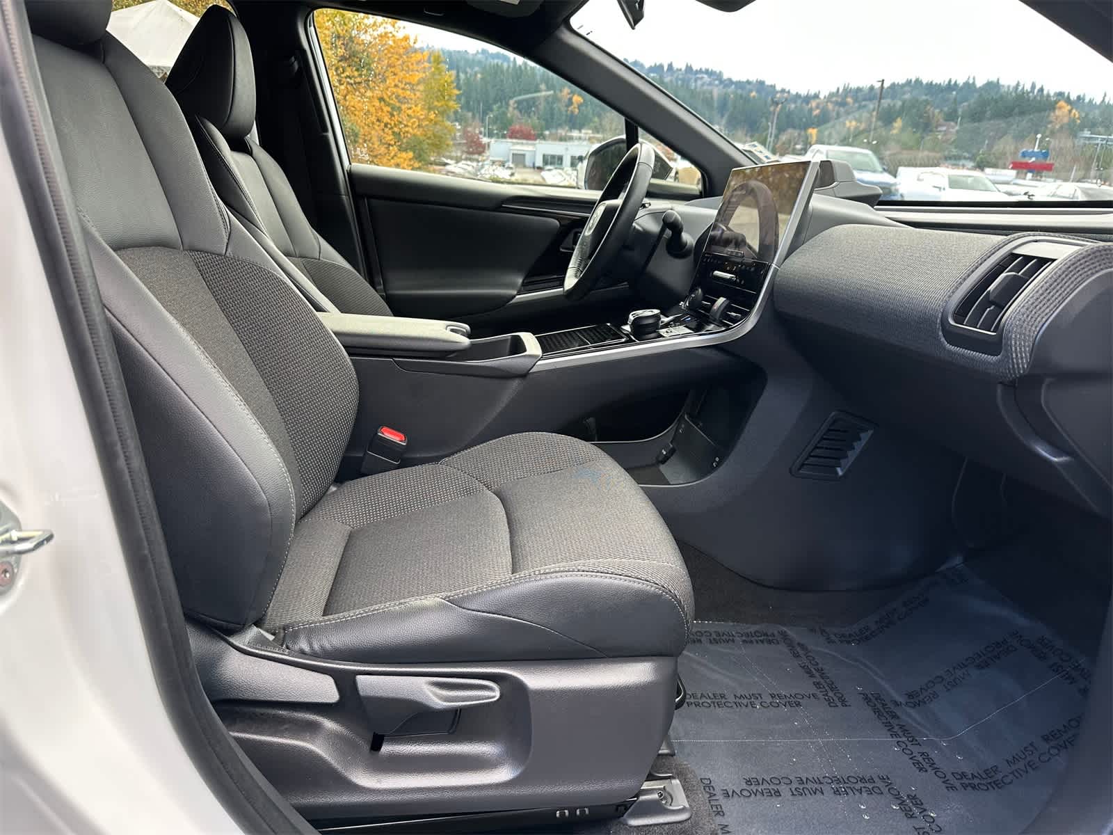 Thumbnail: 2024 Toyota bZ4X - 13