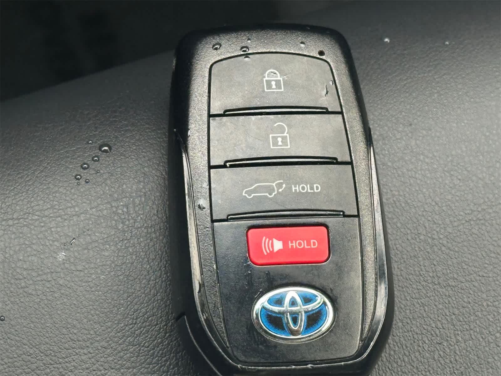 Thumbnail: 2022 Toyota Venza - 30