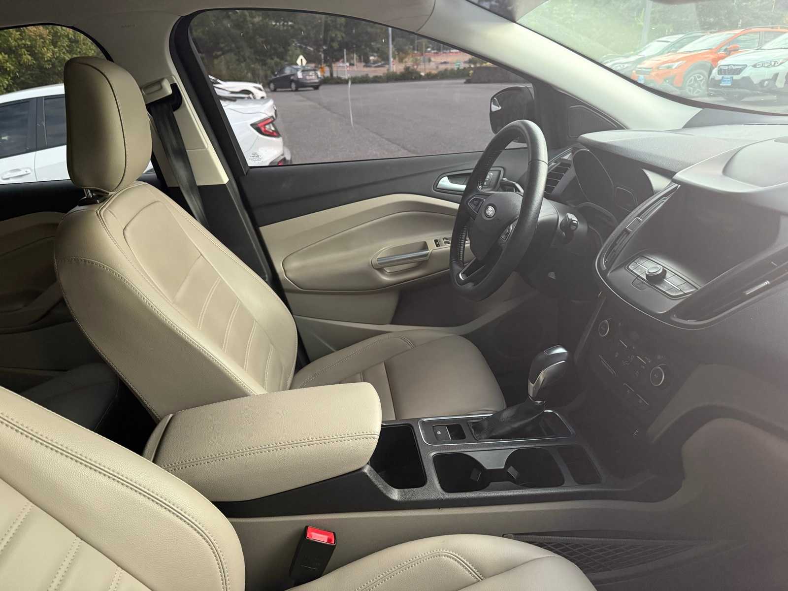 Thumbnail: 2019 Ford Escape - 5