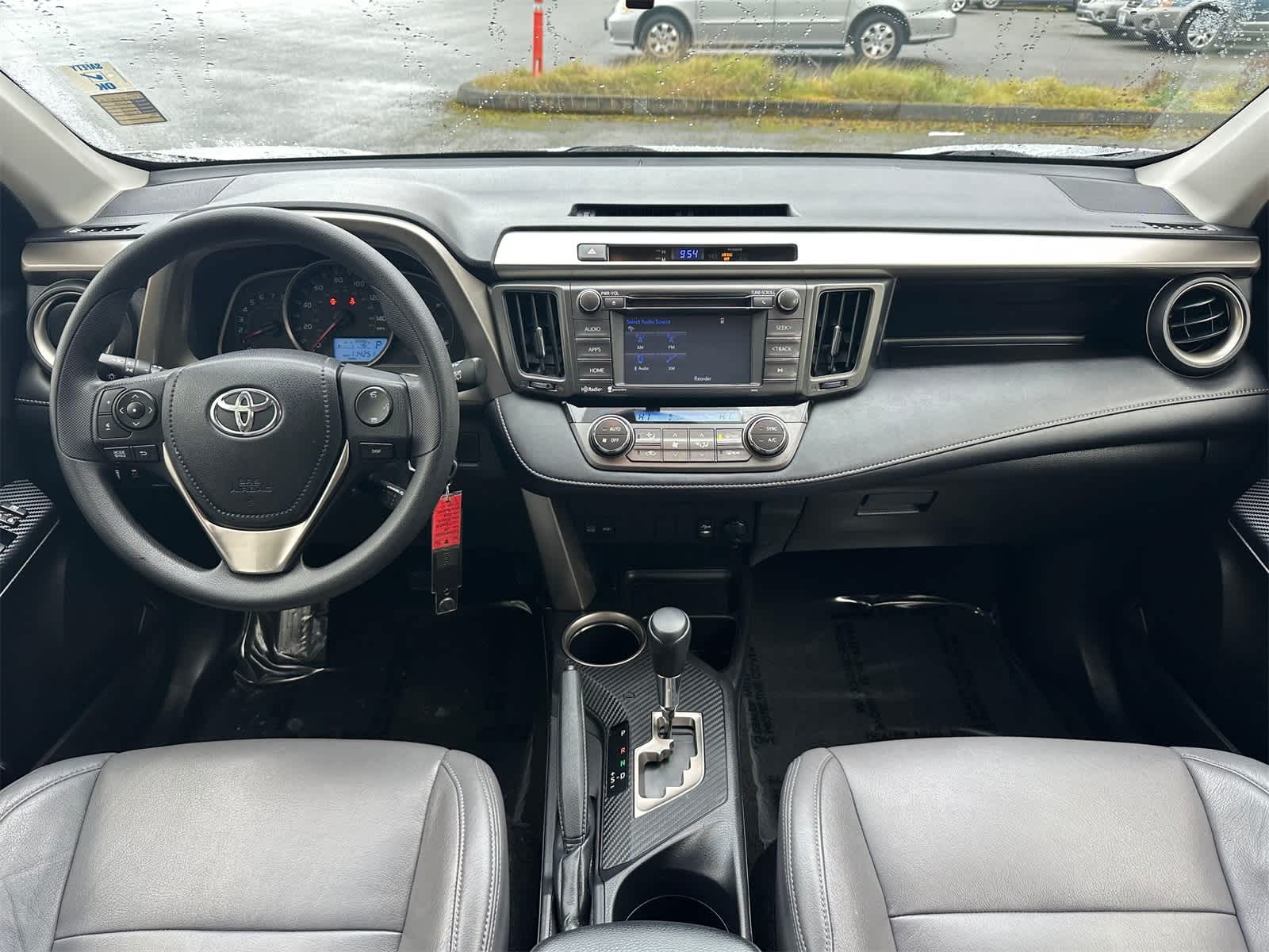 Thumbnail: 2015 Toyota RAV4 - 9