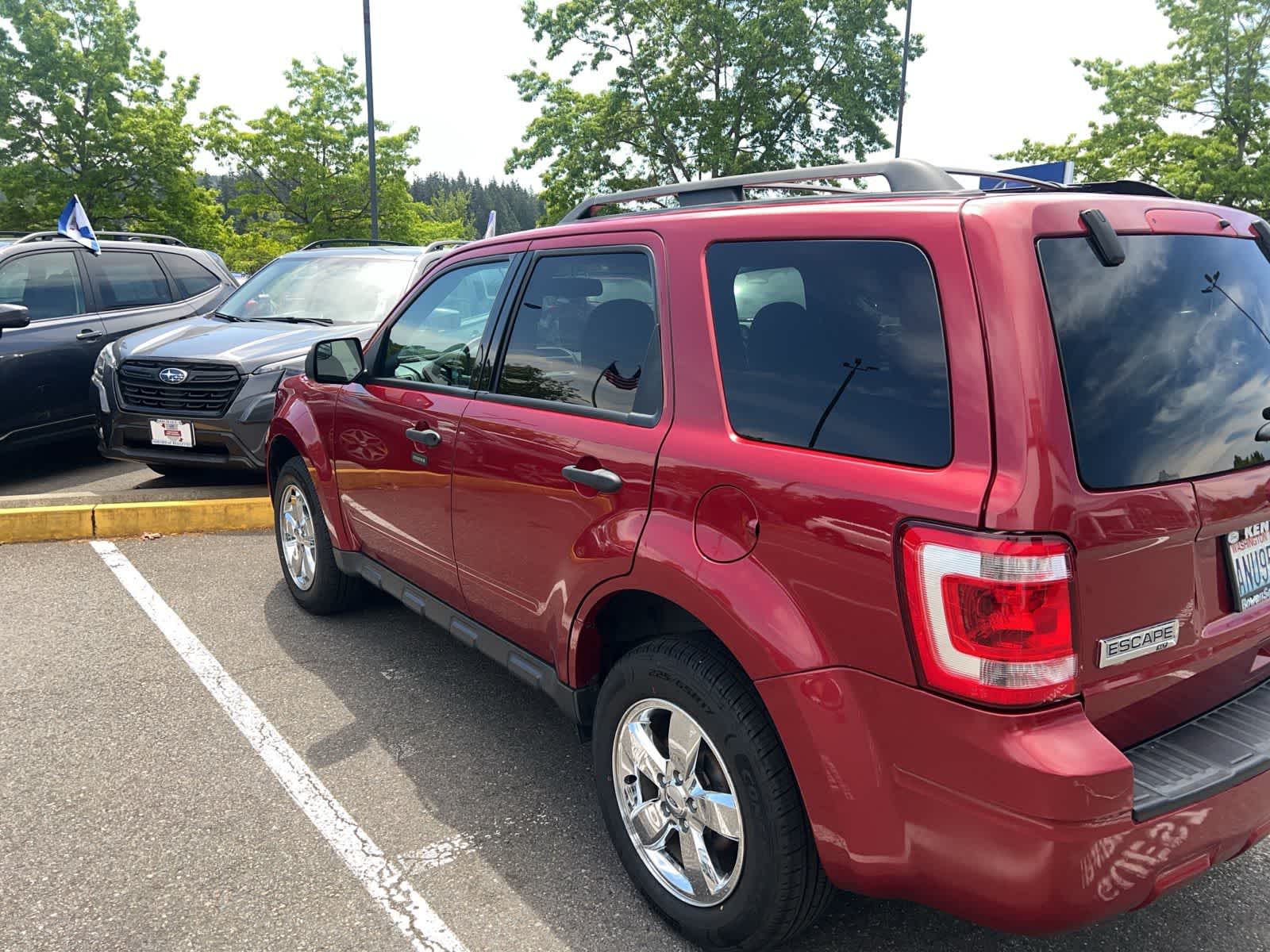 Thumbnail: 2012 Ford Escape - 3