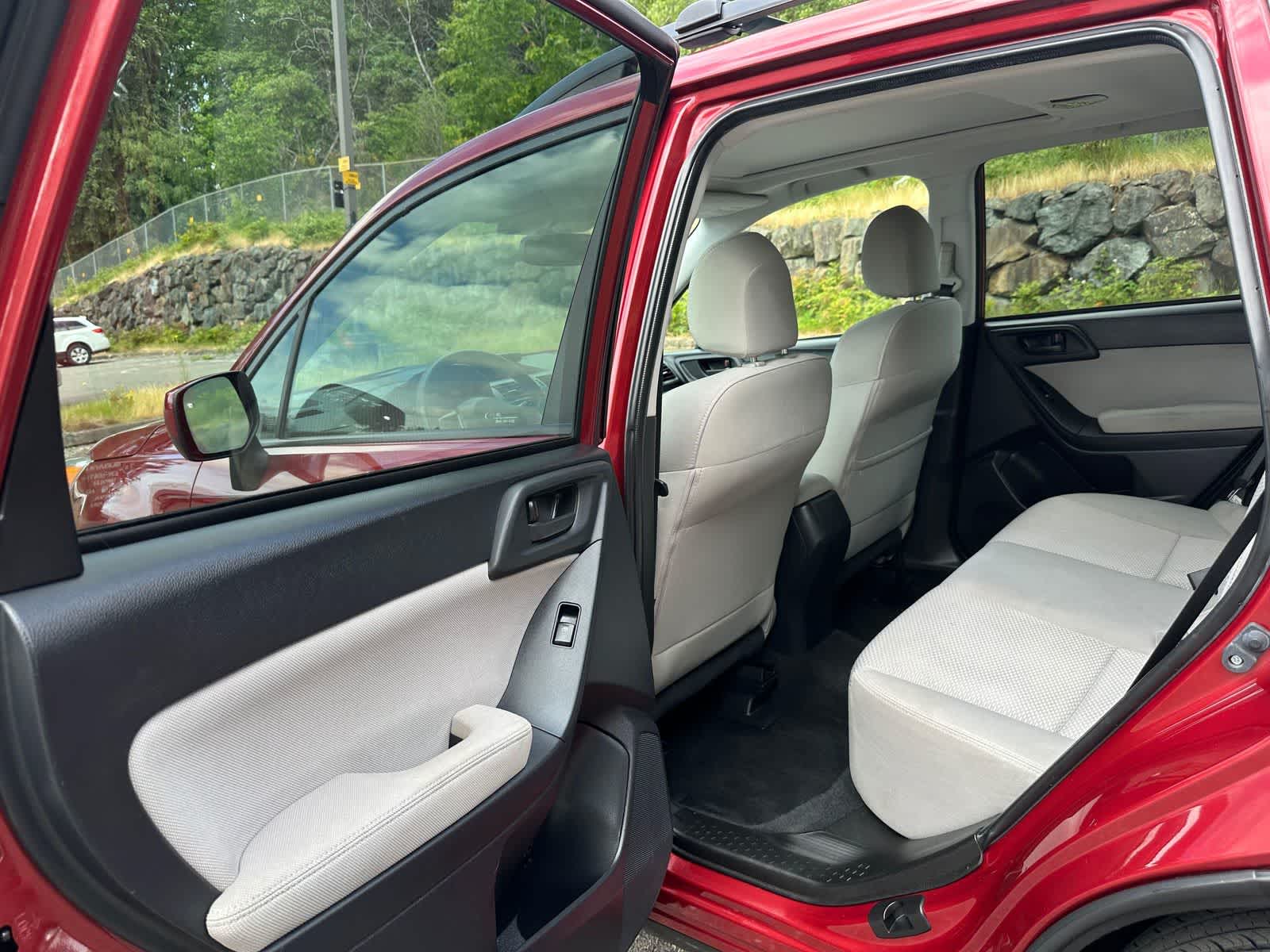 2015 Subaru Forester i Premium - Photo 10