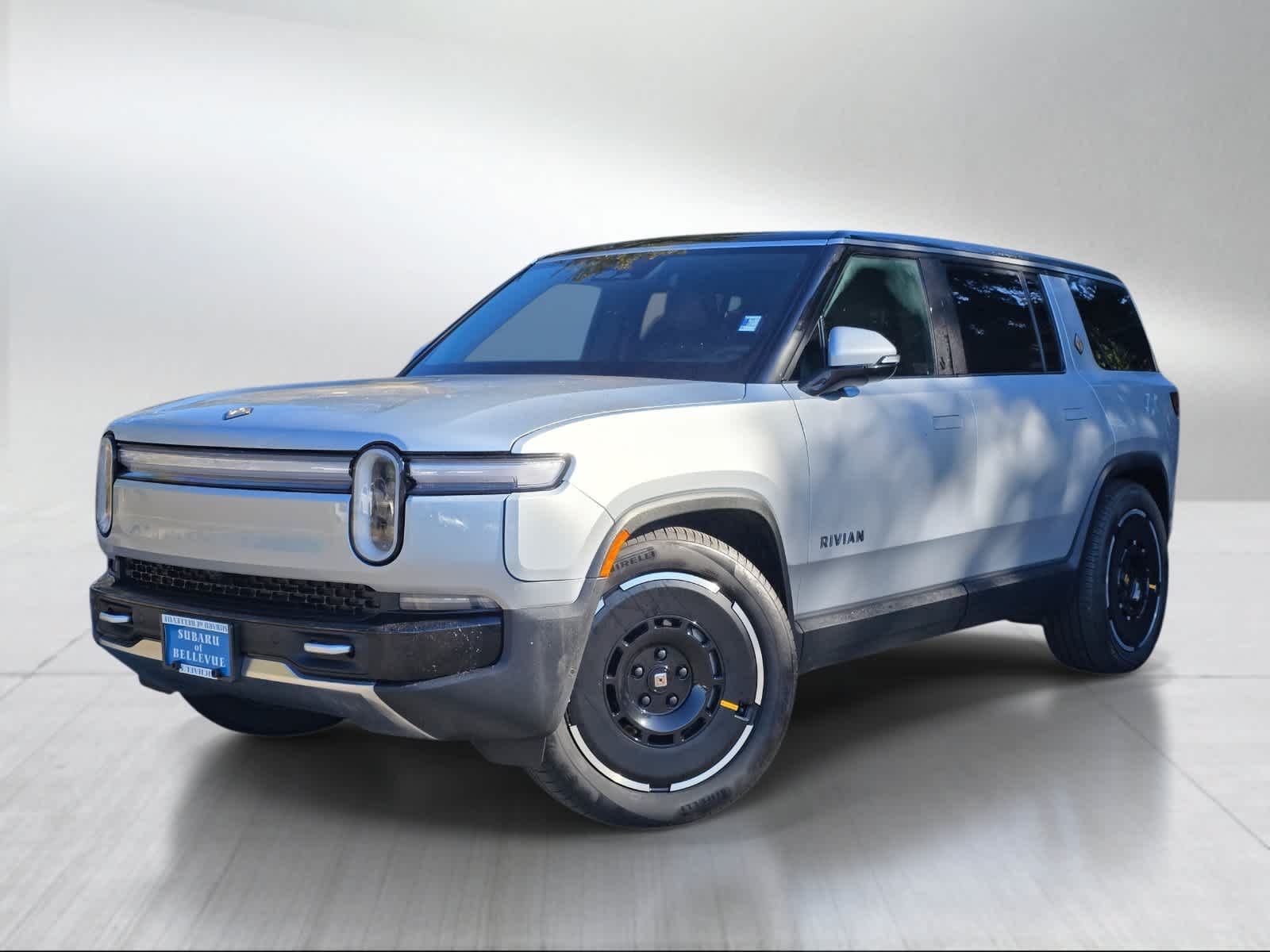 2025 Rivian R1S Adventure