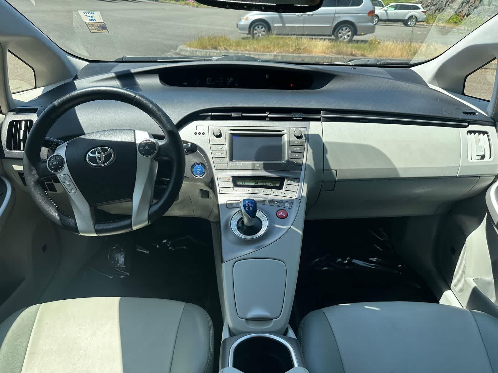 Thumbnail: 2014 Toyota Prius - 8