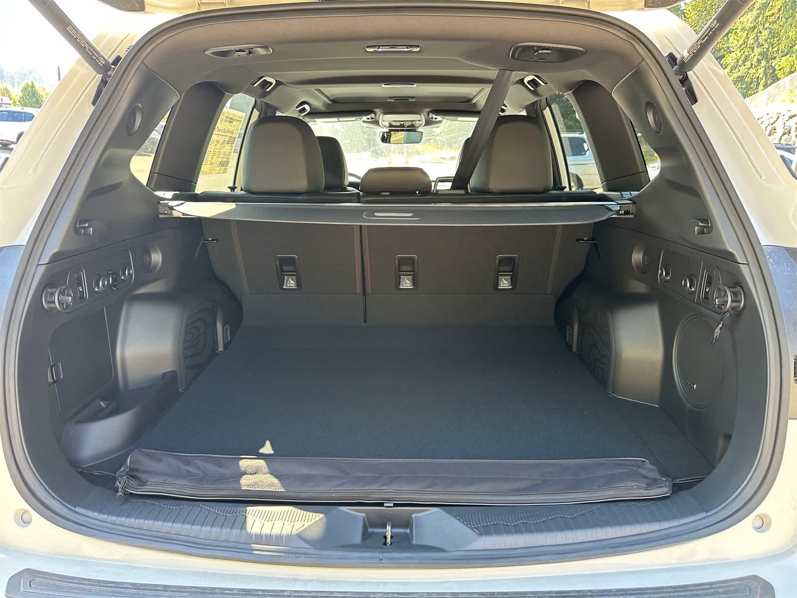 Thumbnail: 2025 Subaru Forester - 25