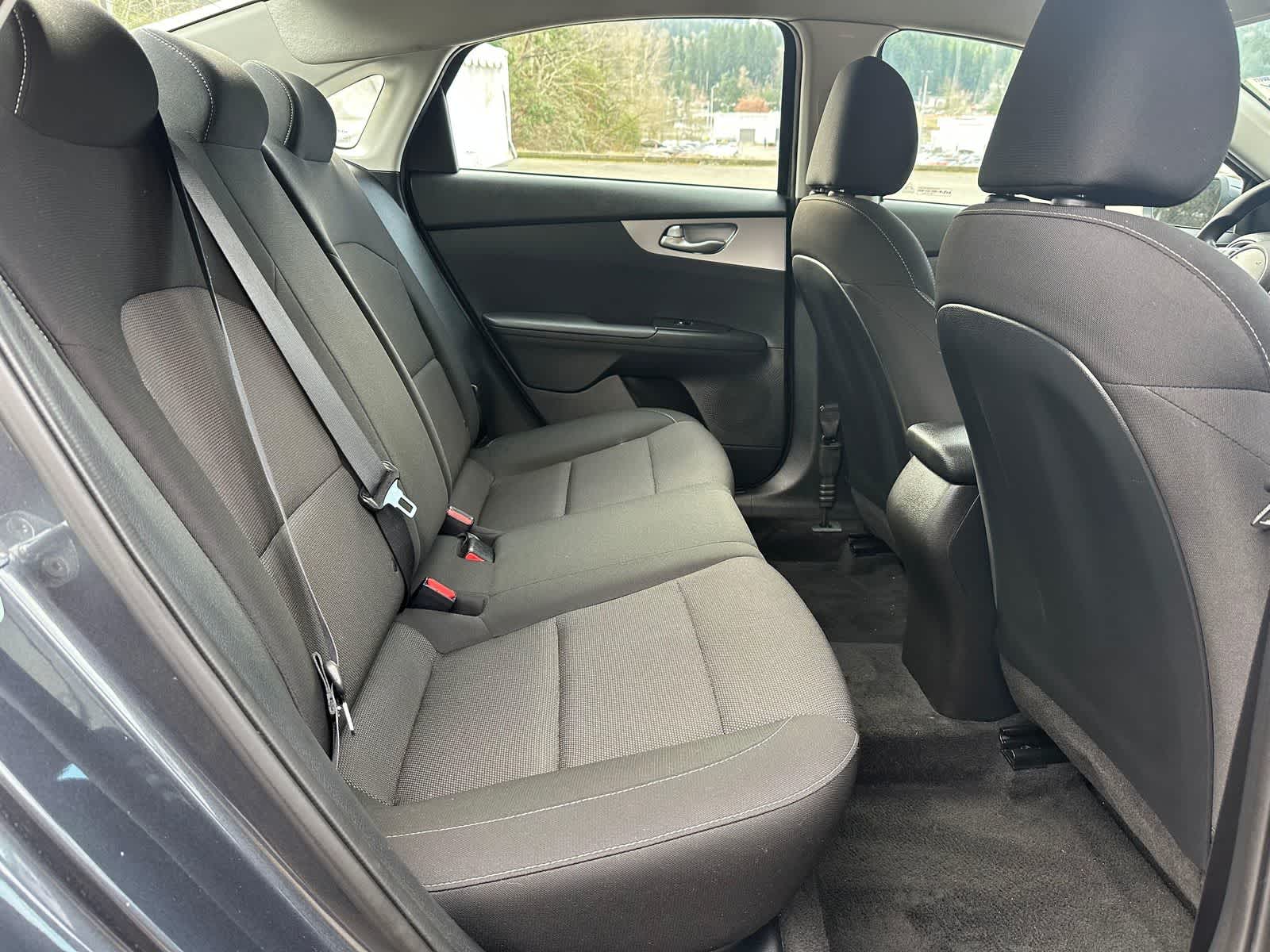 Thumbnail: 2022 Kia Forte - 11