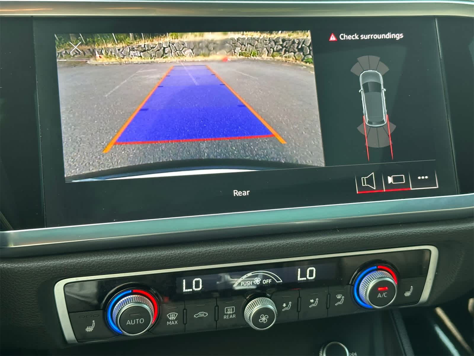 Thumbnail: 2023 Audi Q3 - 17