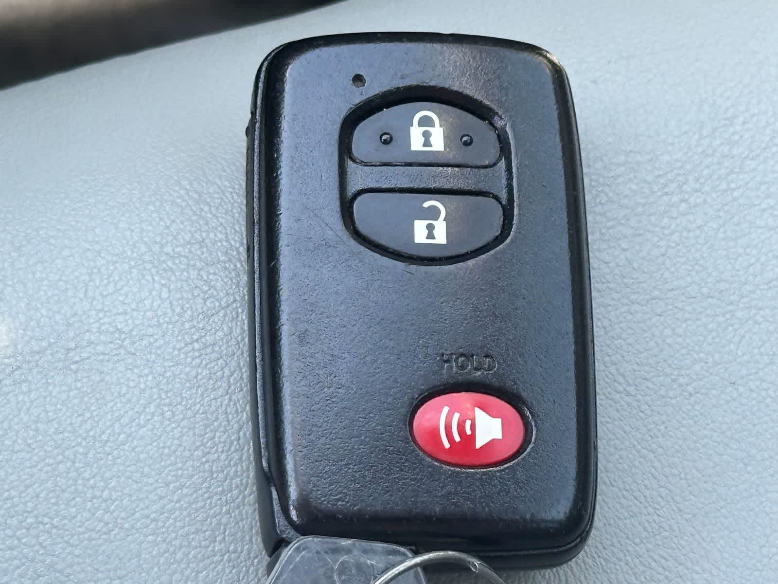 Thumbnail: 2014 Toyota Prius - 29