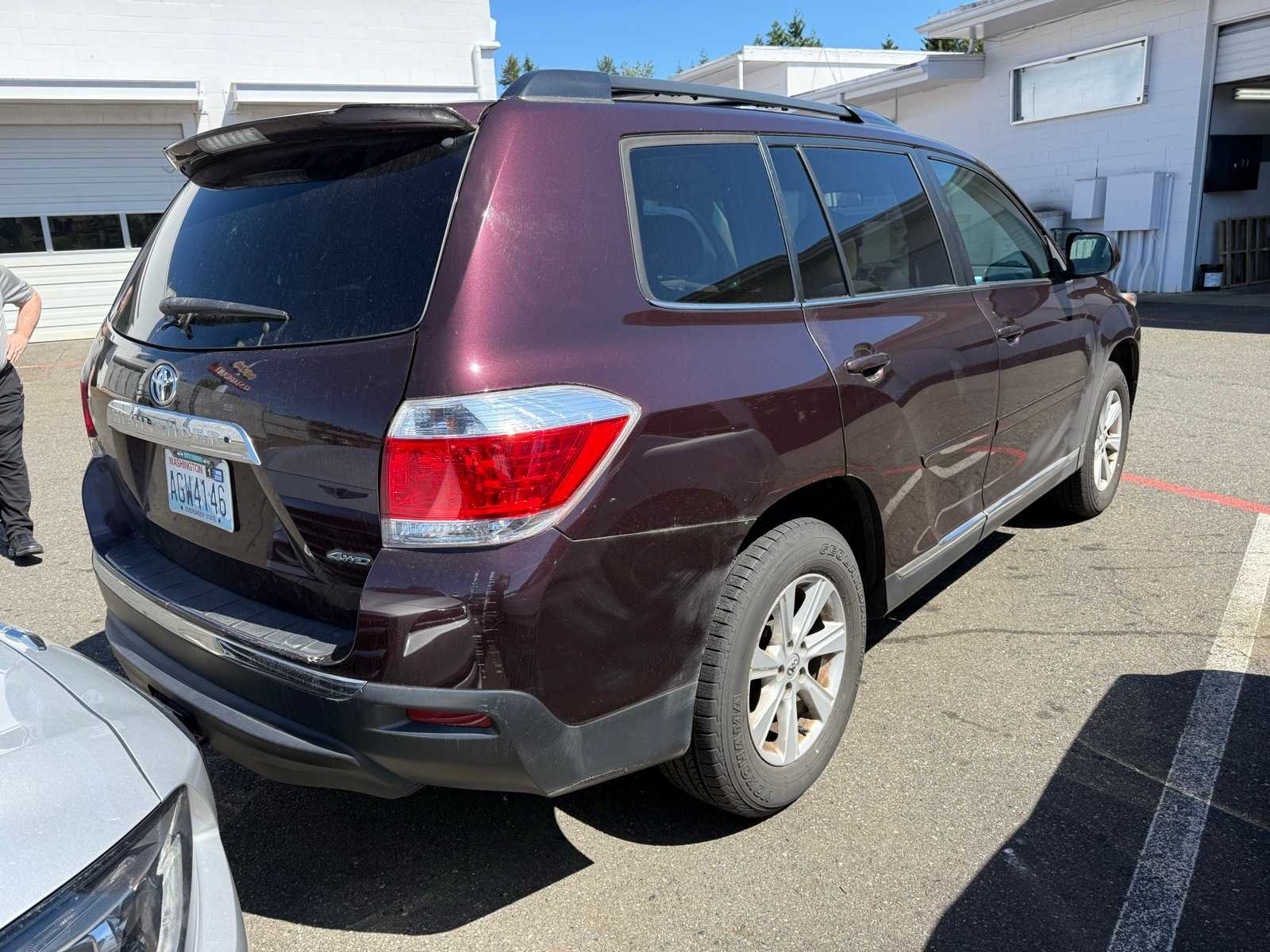 Thumbnail: 2012 Toyota Highlander - 3