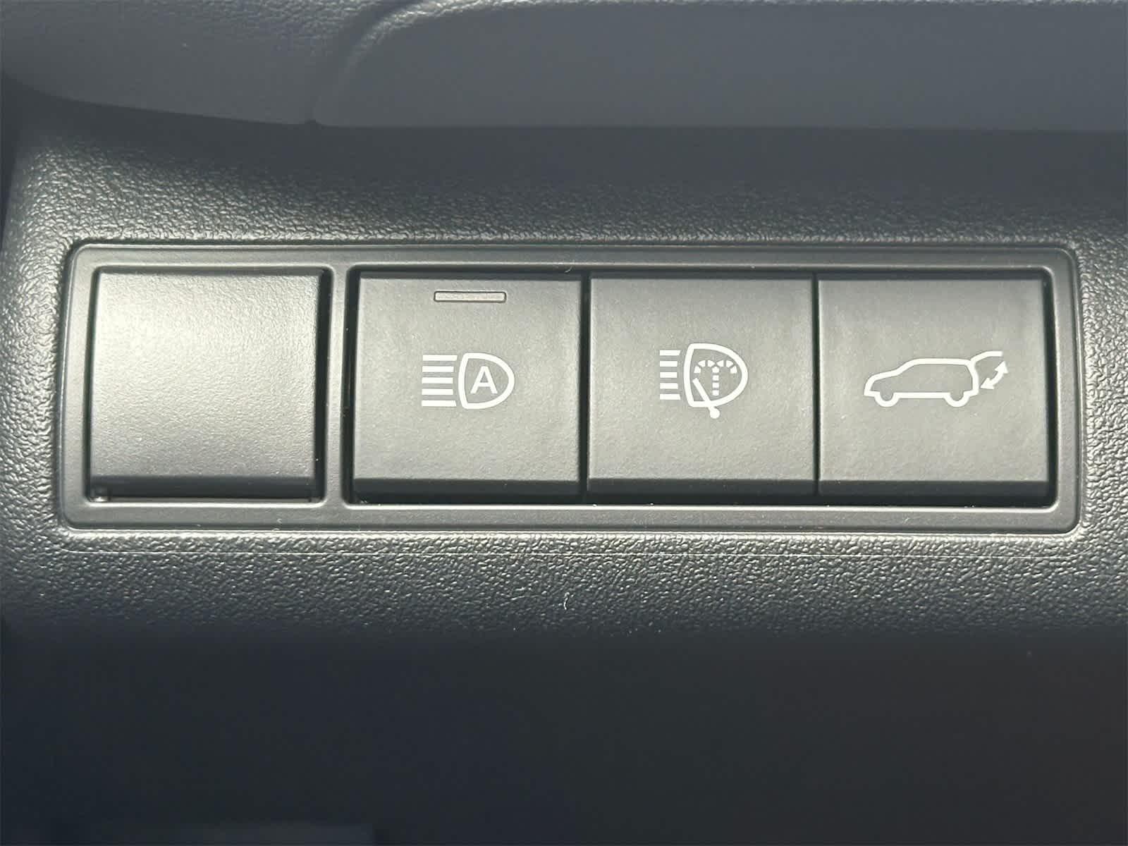 Thumbnail: 2026 Subaru Solterra - 21