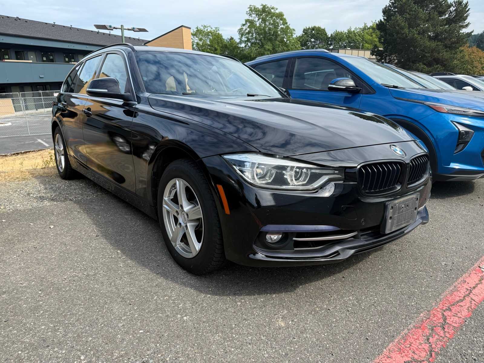 Thumbnail: 2016 BMW 3 Series - 4