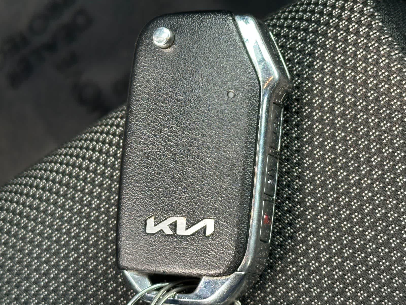 Thumbnail: 2022 Kia Forte - 27