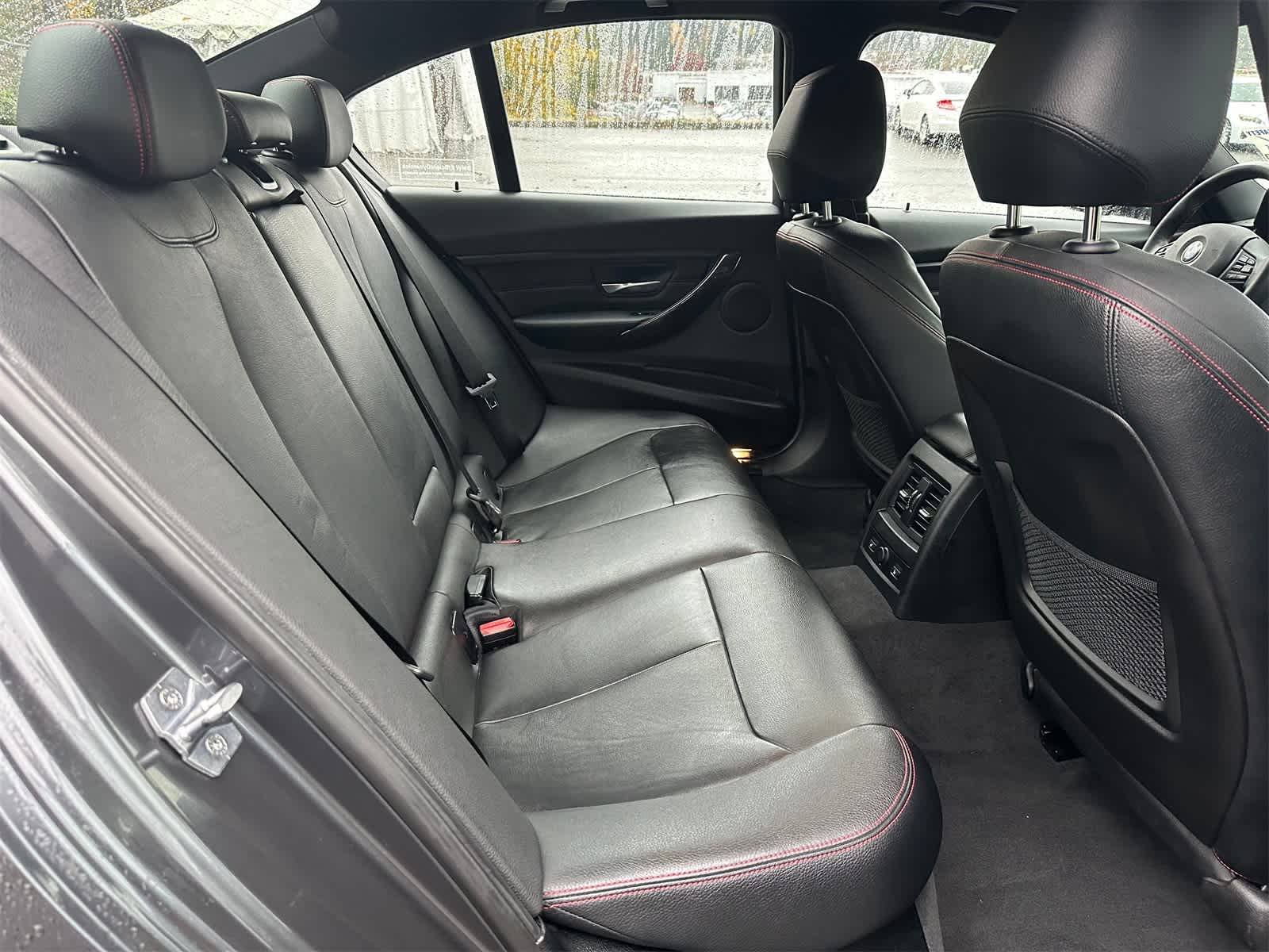 Thumbnail: 2015 BMW 3 Series - 12