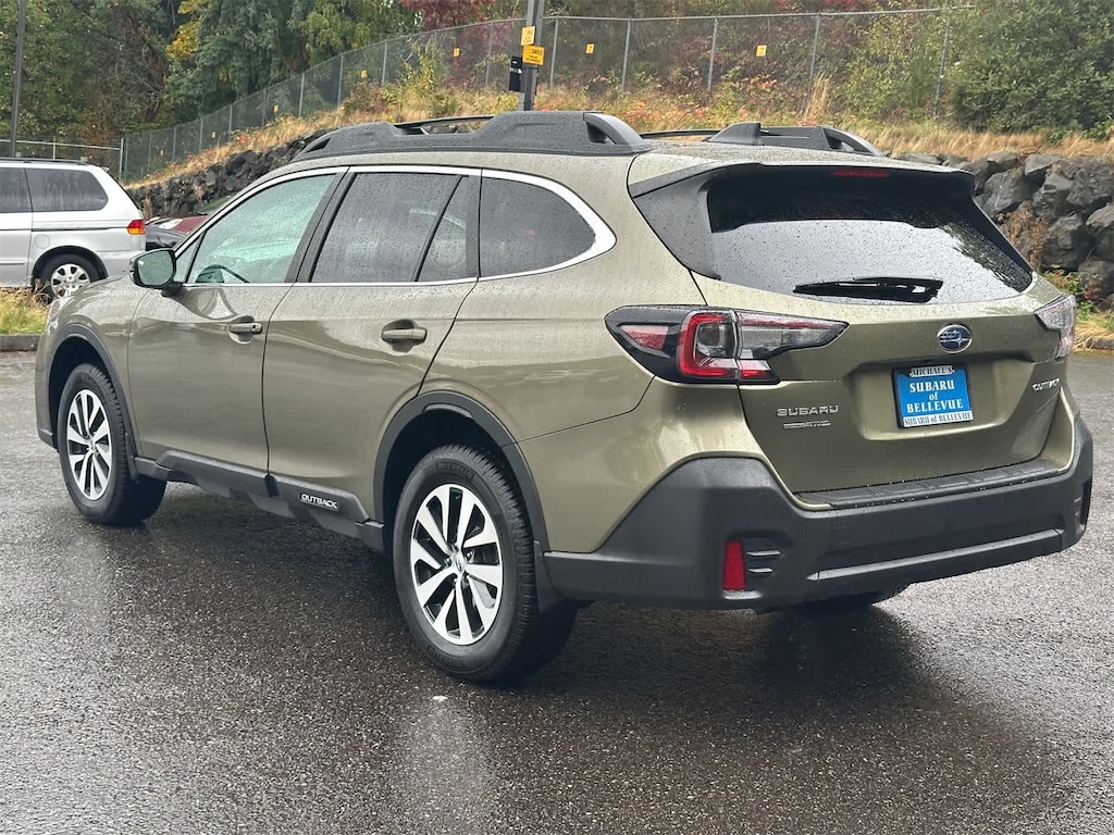 Used 2022 Subaru Outback Premium SUV