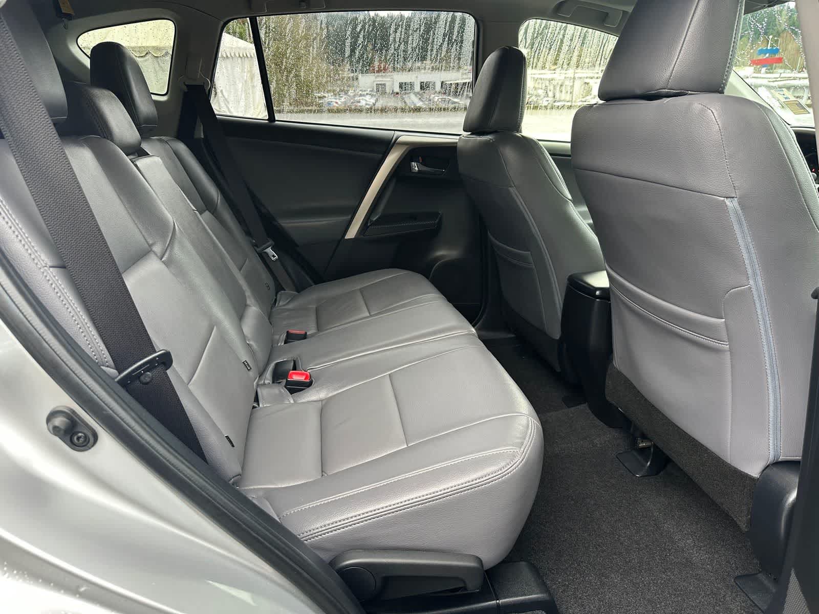 Thumbnail: 2015 Toyota RAV4 - 12