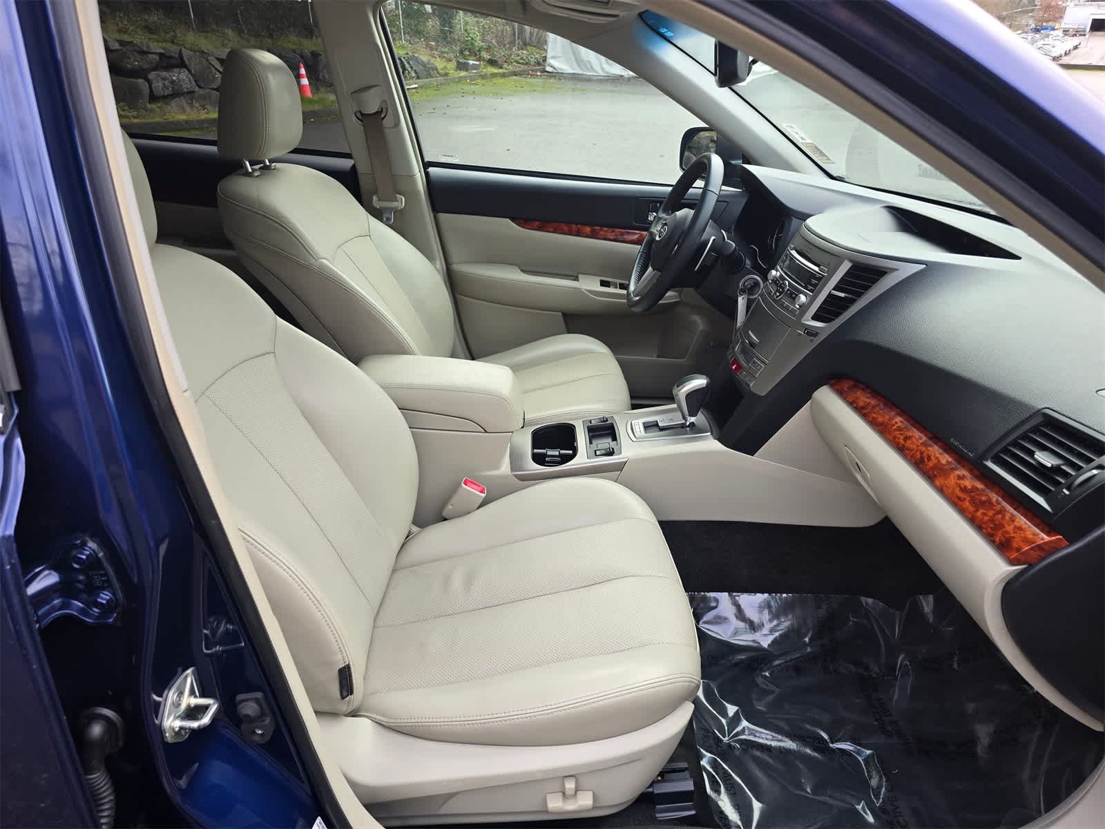 Thumbnail: 2011 Subaru Outback - 28