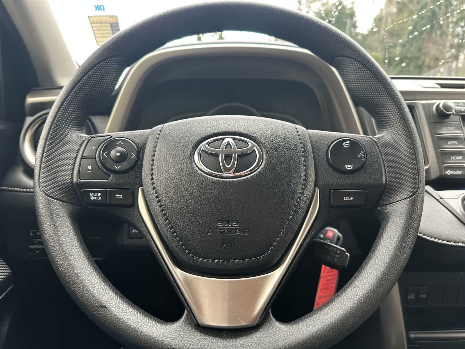 Thumbnail: 2015 Toyota RAV4 - 16