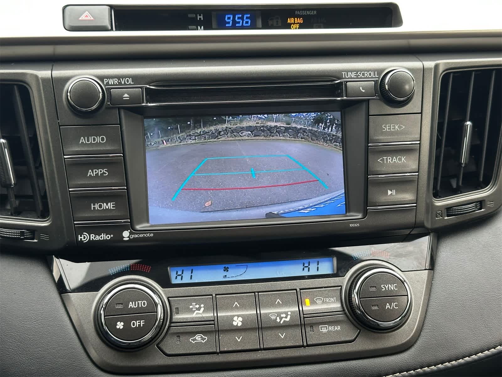 Thumbnail: 2015 Toyota RAV4 - 18