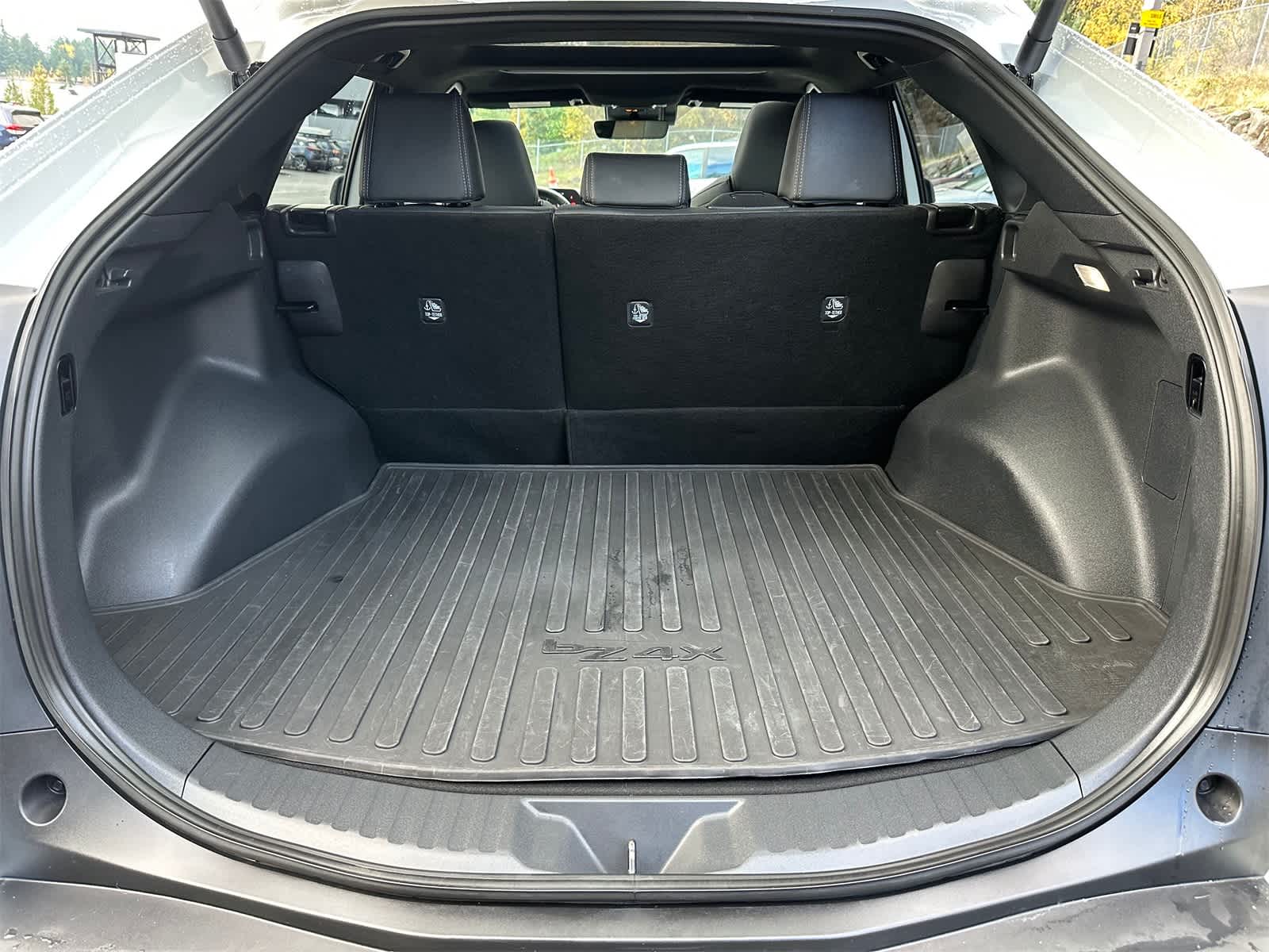 Thumbnail: 2024 Toyota bZ4X - 25