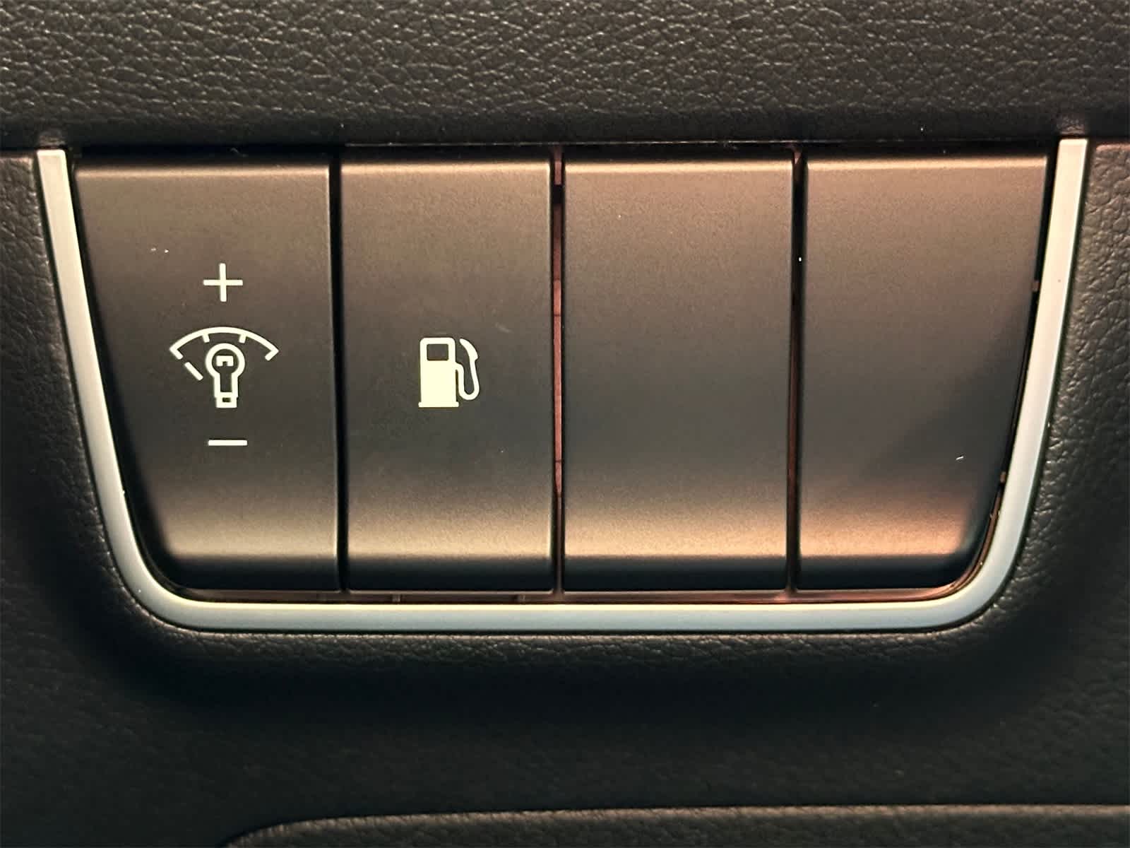 Thumbnail: 2018 Kia Stinger - 21