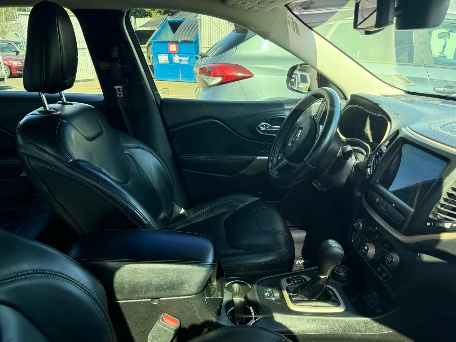 Thumbnail: 2018 Jeep Cherokee - 5