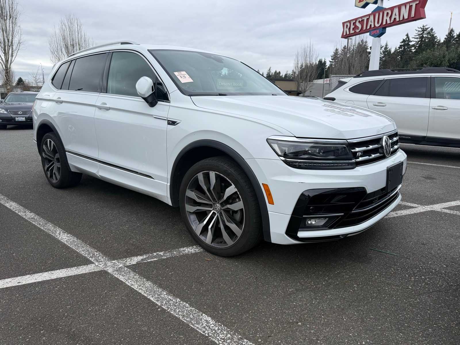 Thumbnail: 2020 Volkswagen Tiguan - 4
