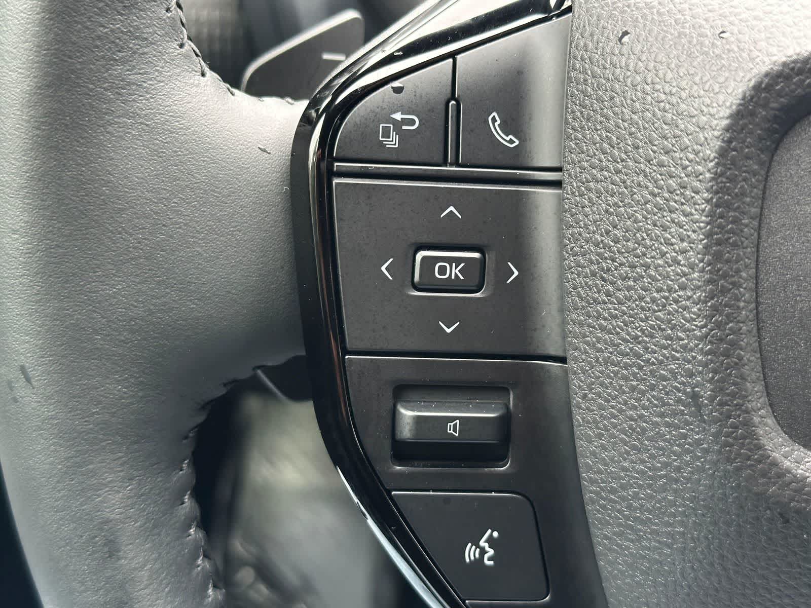 Thumbnail: 2025 Subaru Solterra - 22