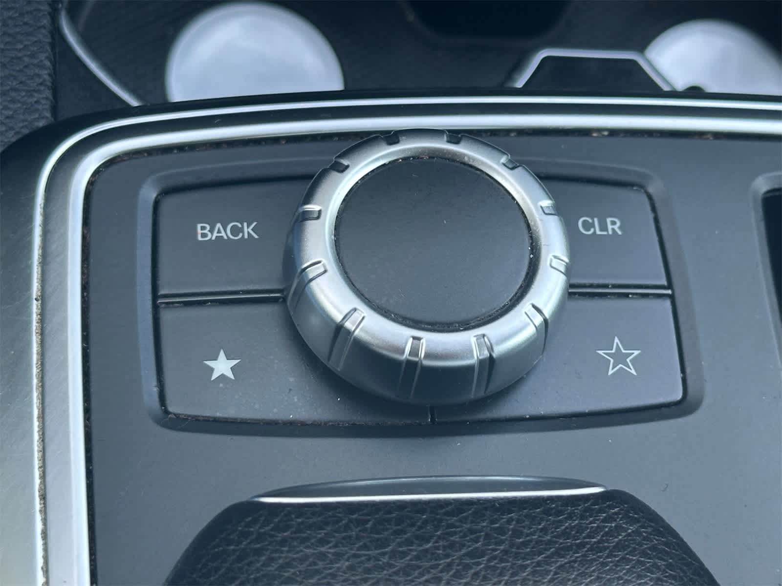 Thumbnail: 2013 Mercedes-Benz M-Class - 21