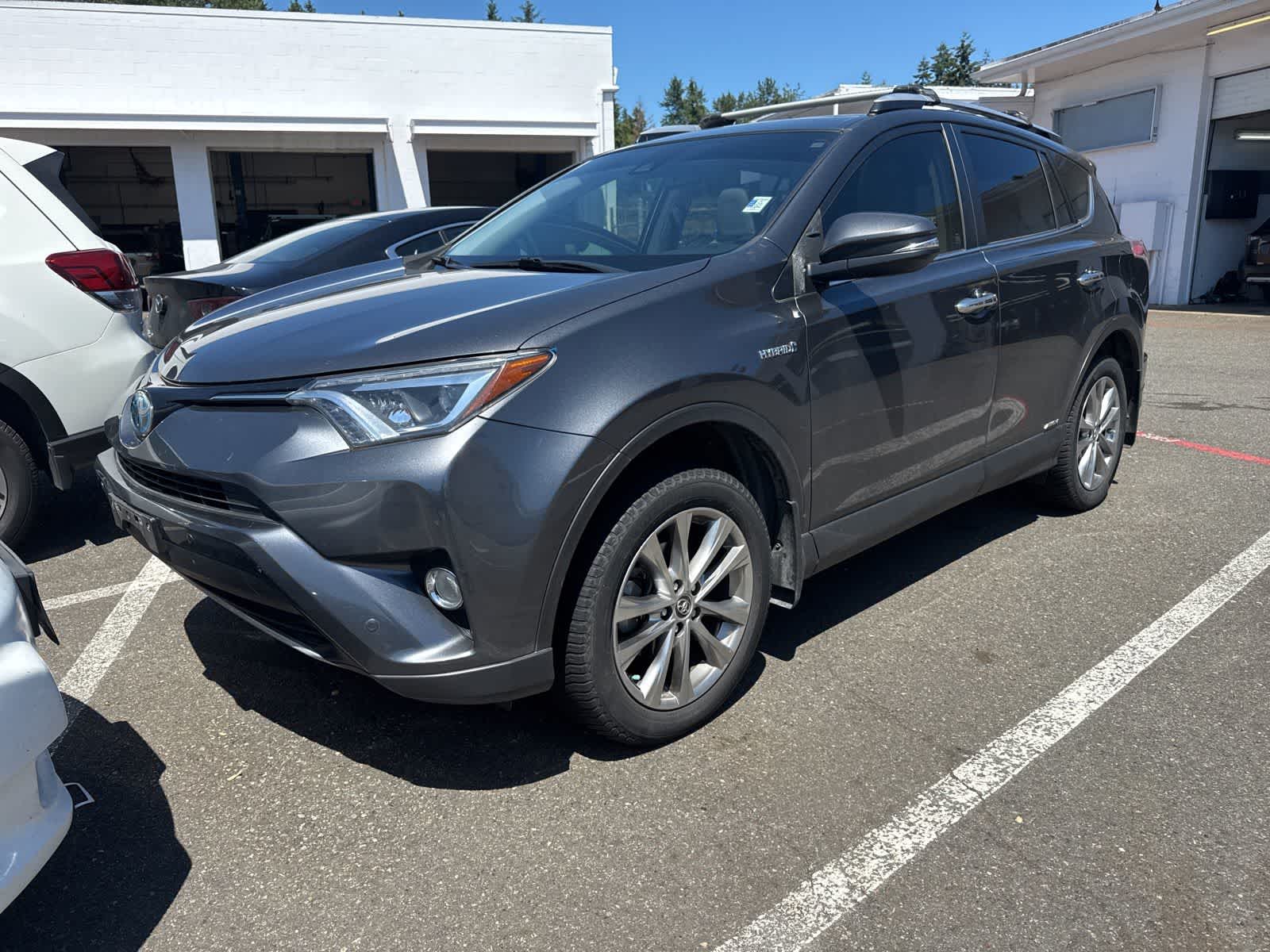 Thumbnail: 2016 Toyota RAV4 - 1