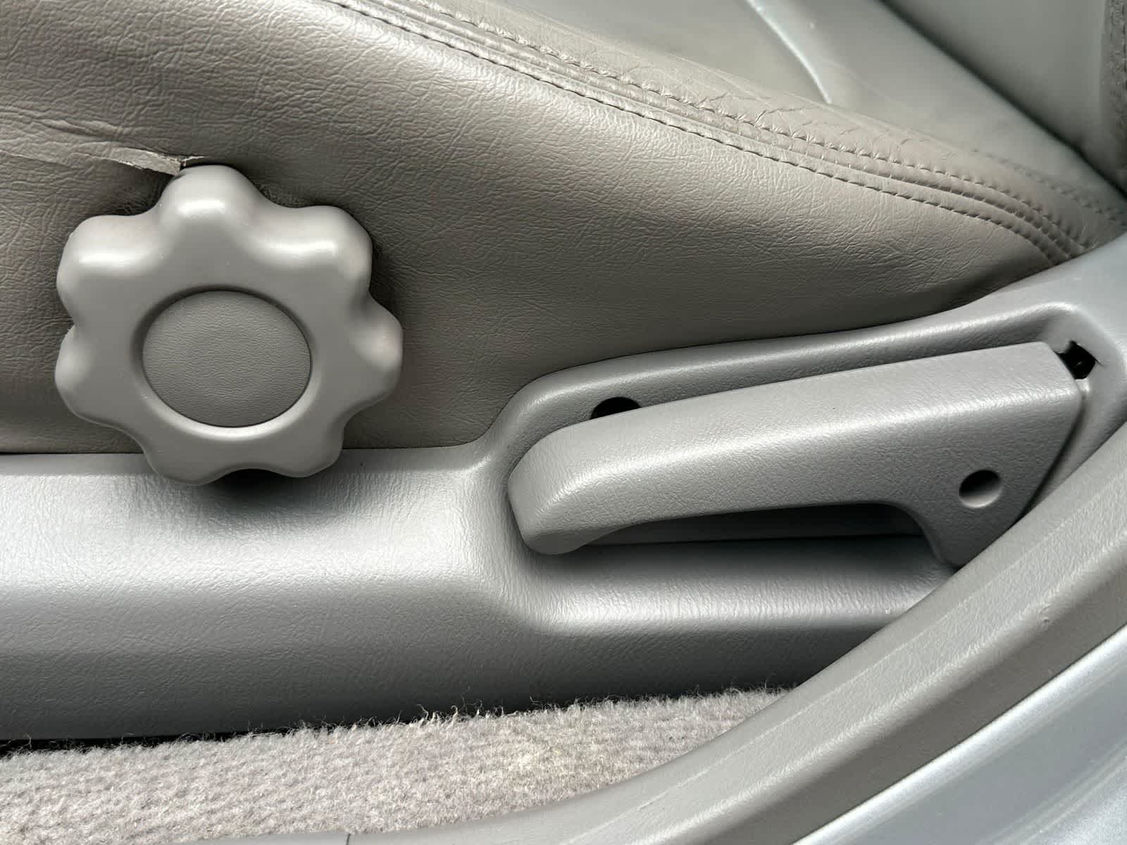Thumbnail: 2005 Subaru Forester - 28