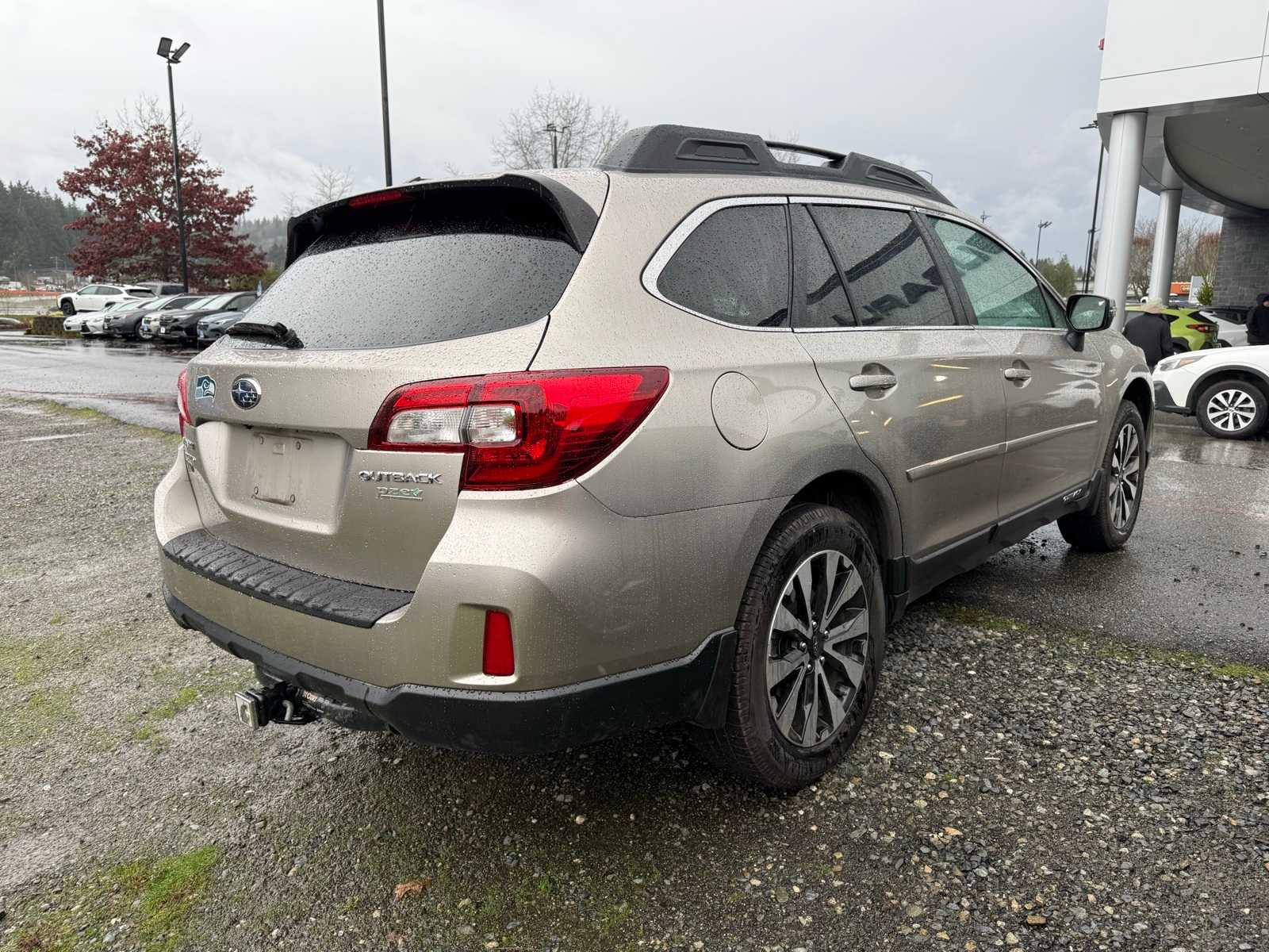 Thumbnail: 2015 Subaru Outback - 4