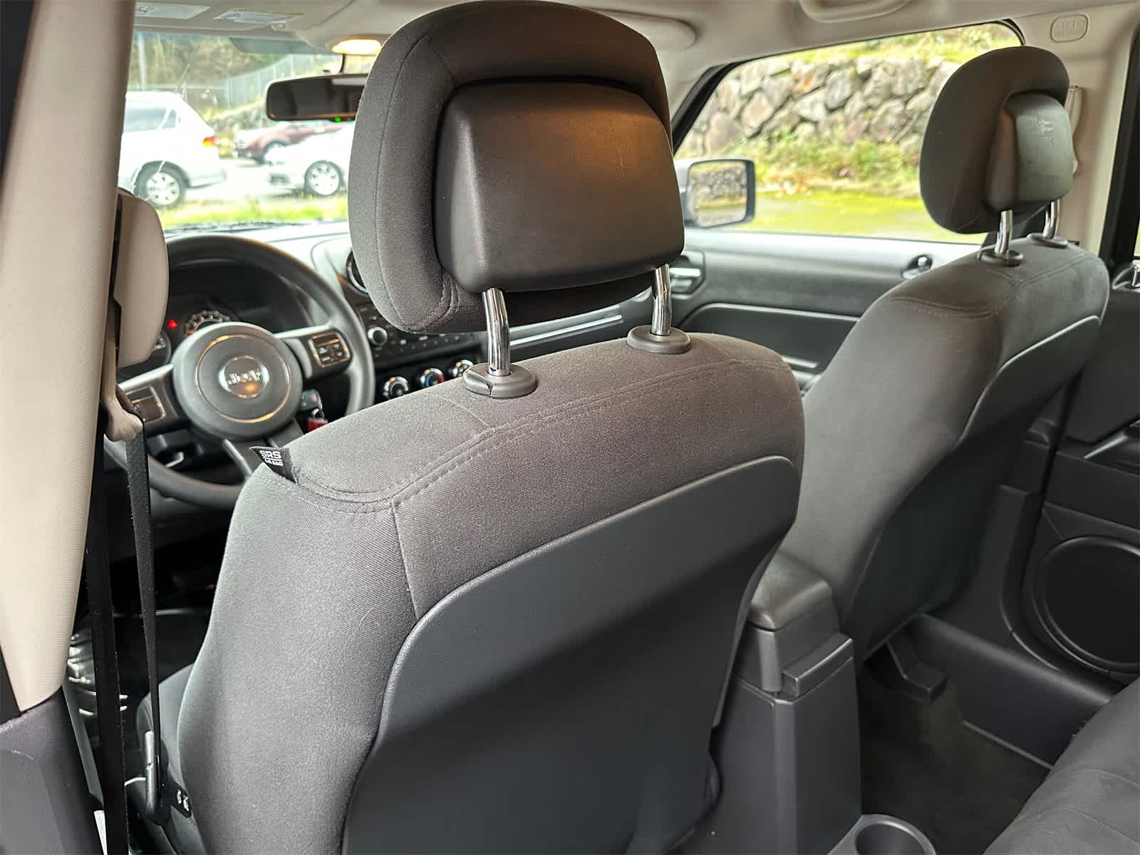 Thumbnail: 2014 Jeep Patriot - 10