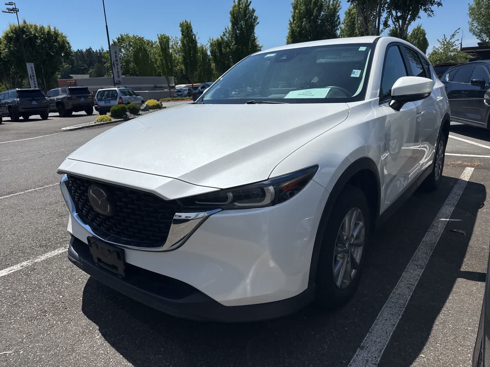 2022 Mazda CX-5 S Preferred package Auto AWD's photo