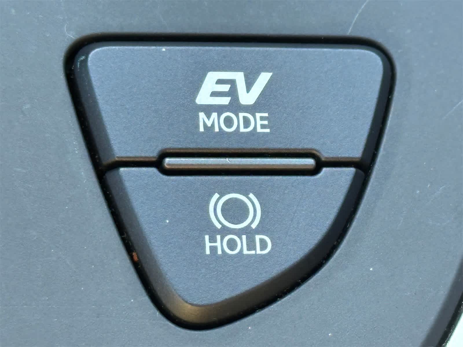 Thumbnail: 2019 Lexus UX - 24