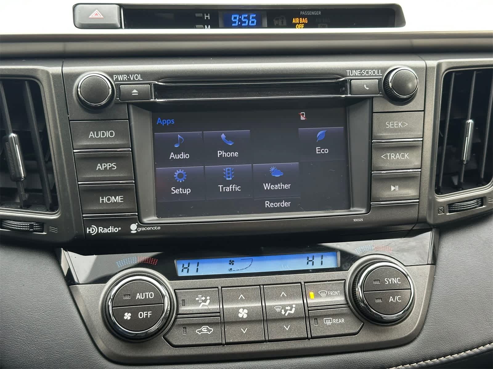 Thumbnail: 2015 Toyota RAV4 - 19