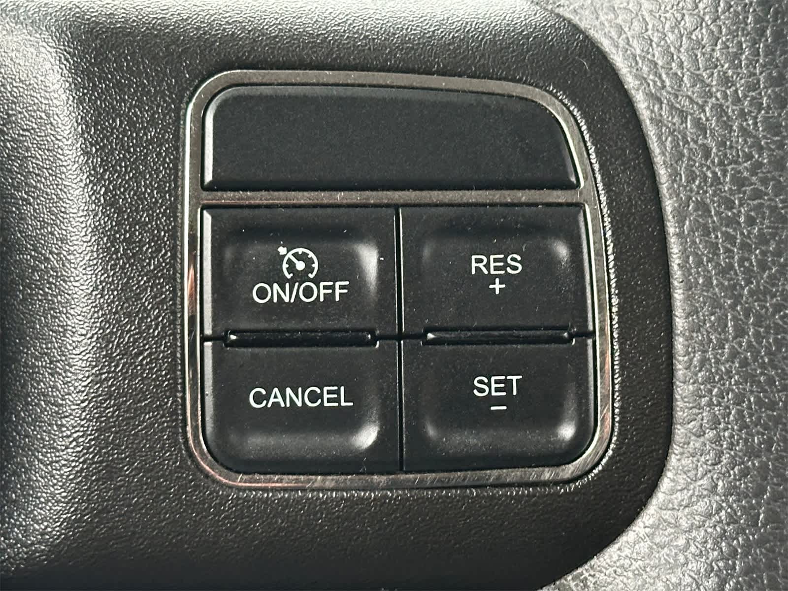 Thumbnail: 2014 Jeep Patriot - 20