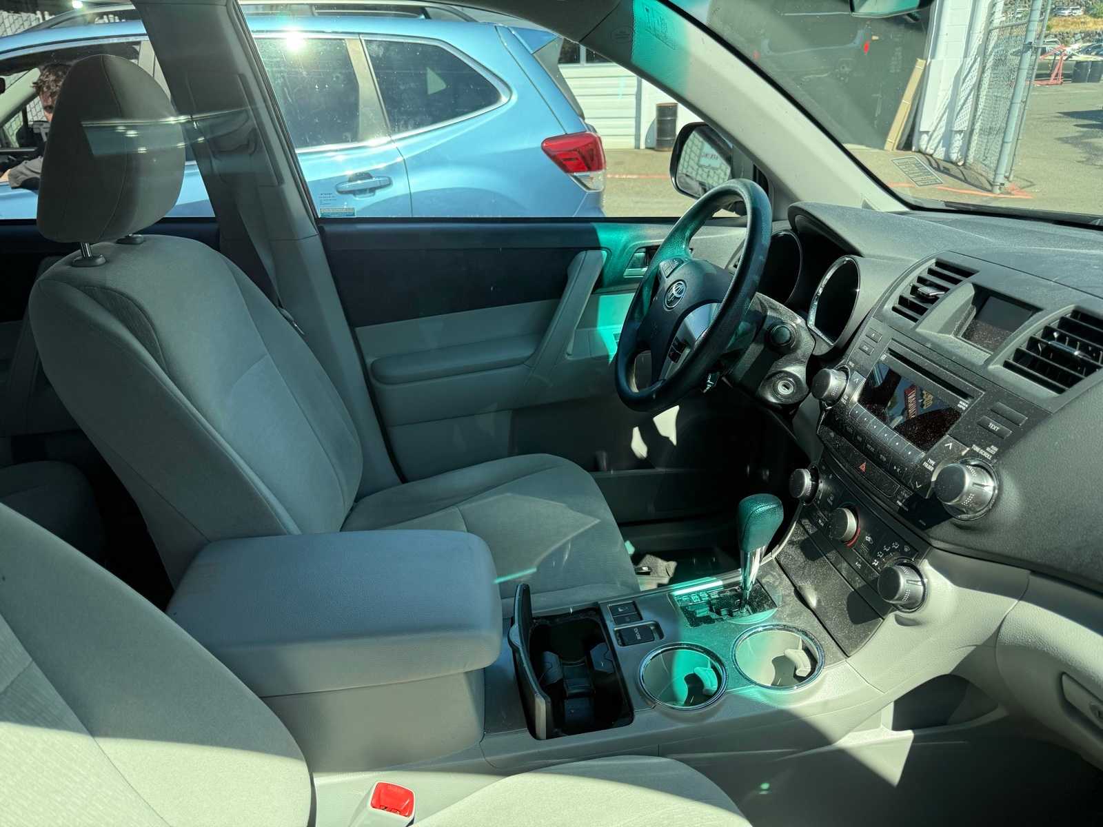 Thumbnail: 2012 Toyota Highlander - 5