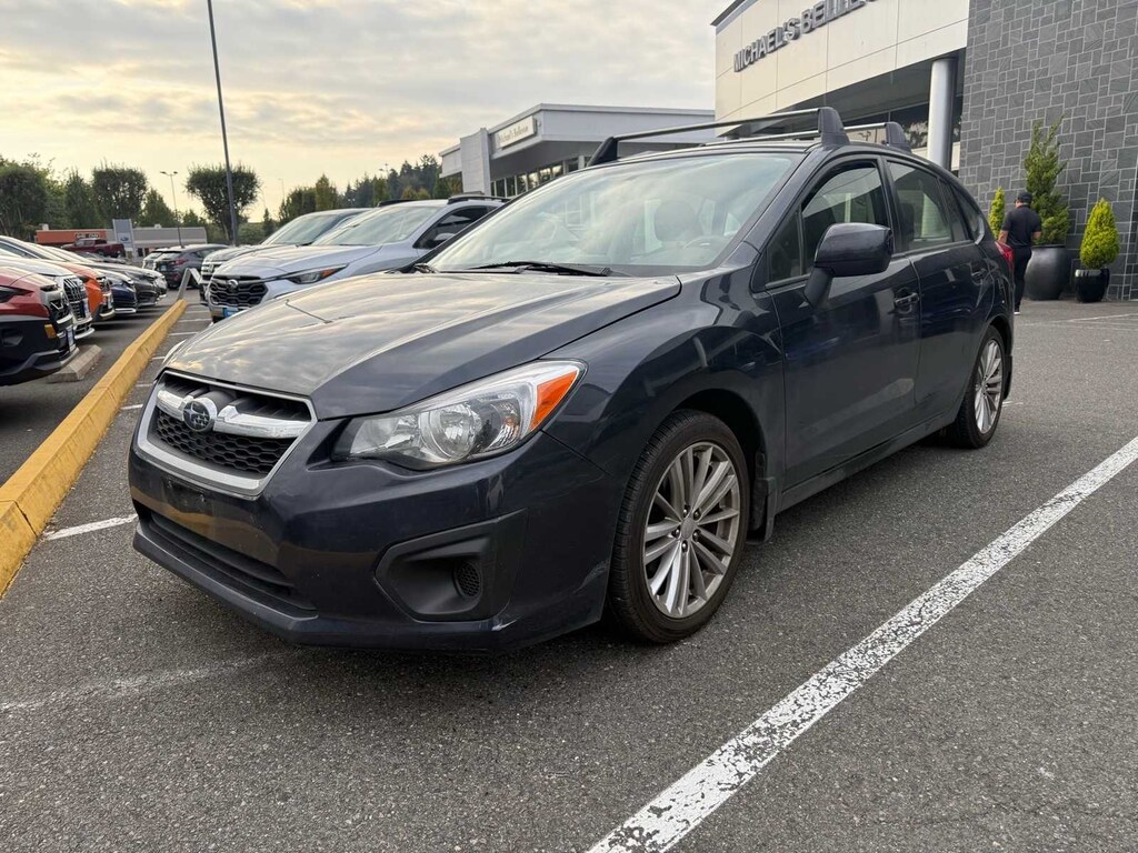 Used 2013 Subaru Impreza 2.0i Premium w/Alloy Wheel/Moonroof Hatchback