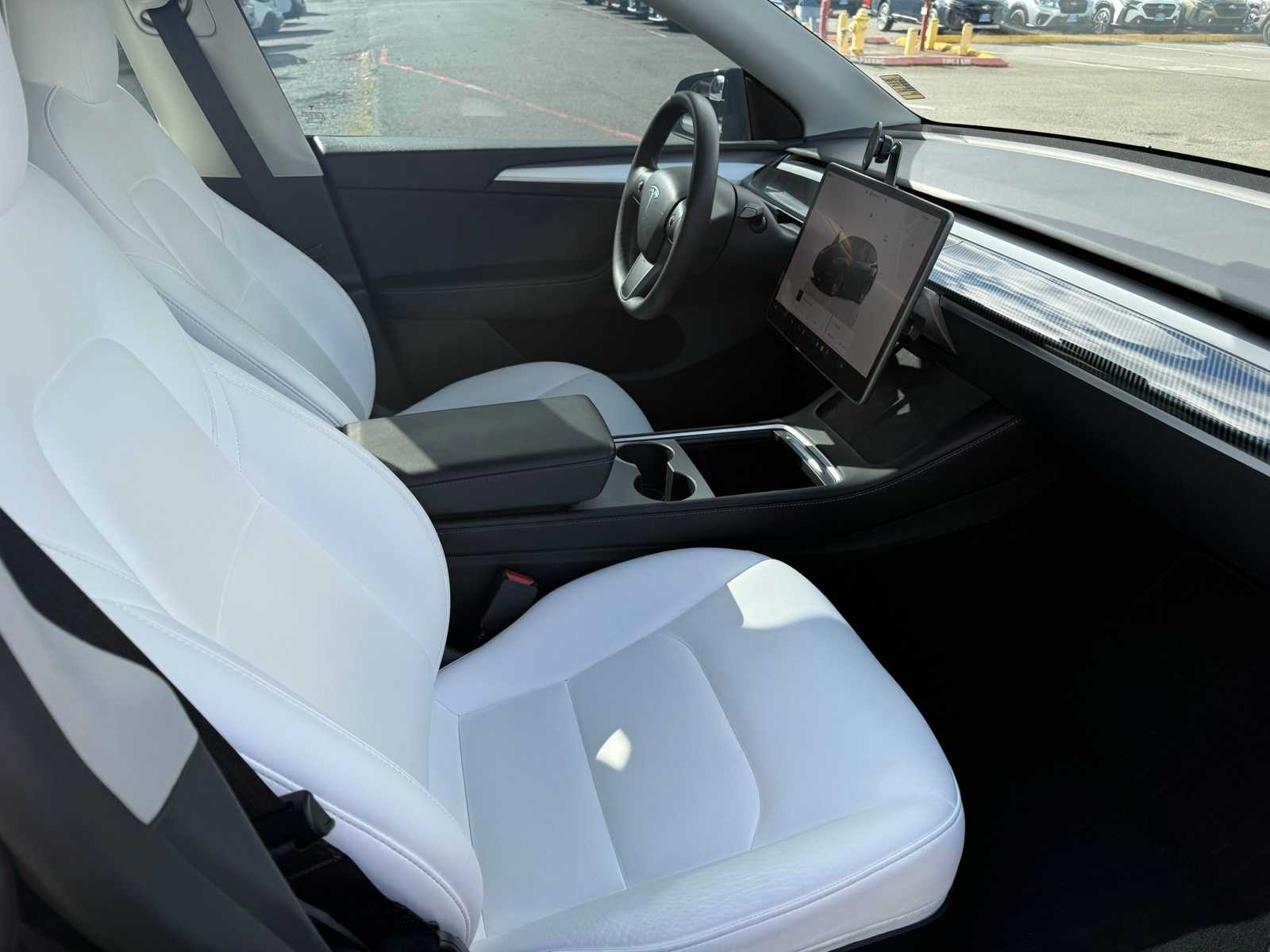 Thumbnail: 2022 Tesla Model Y - 7