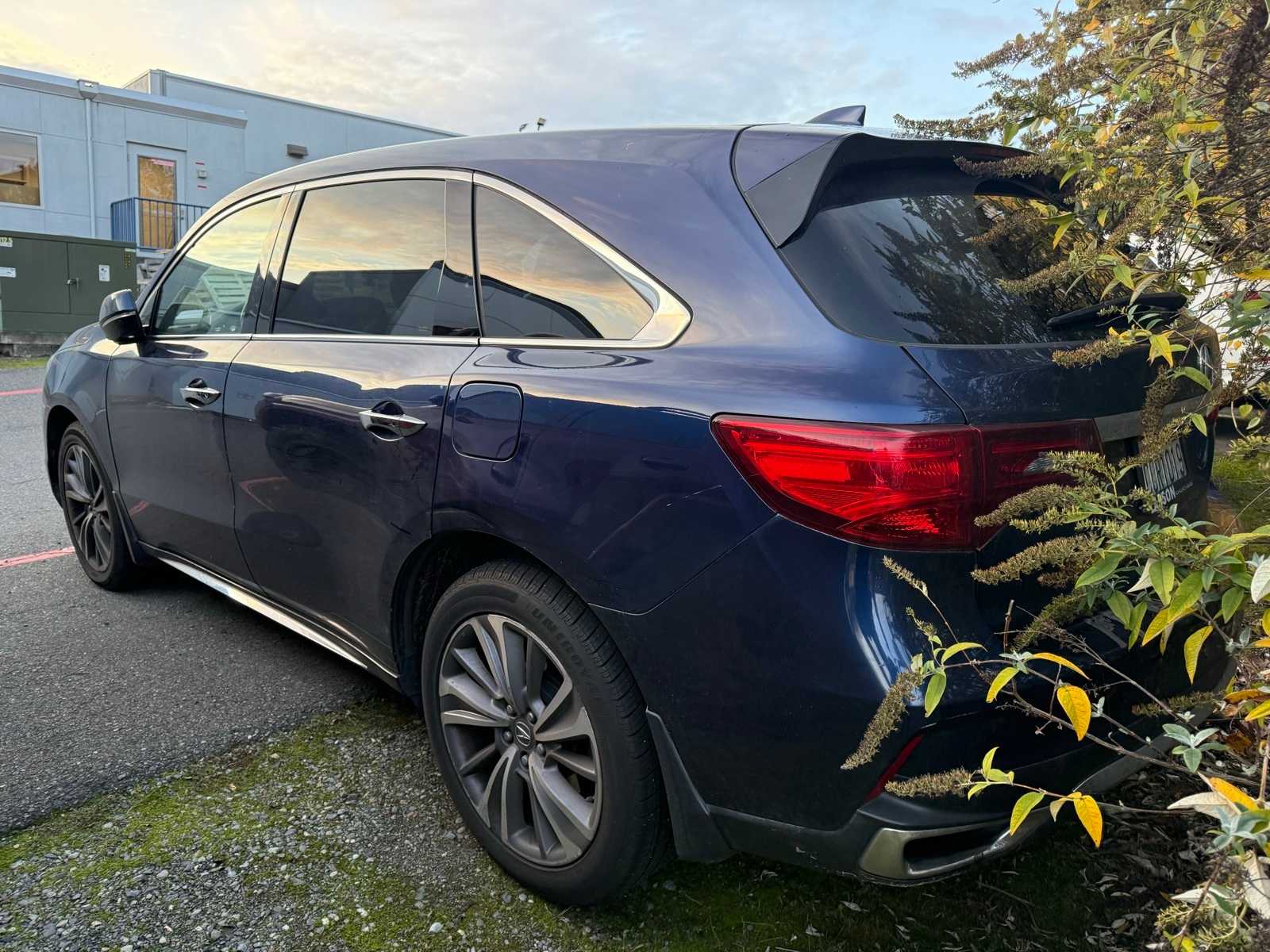 Thumbnail: 2017 Acura MDX - 2