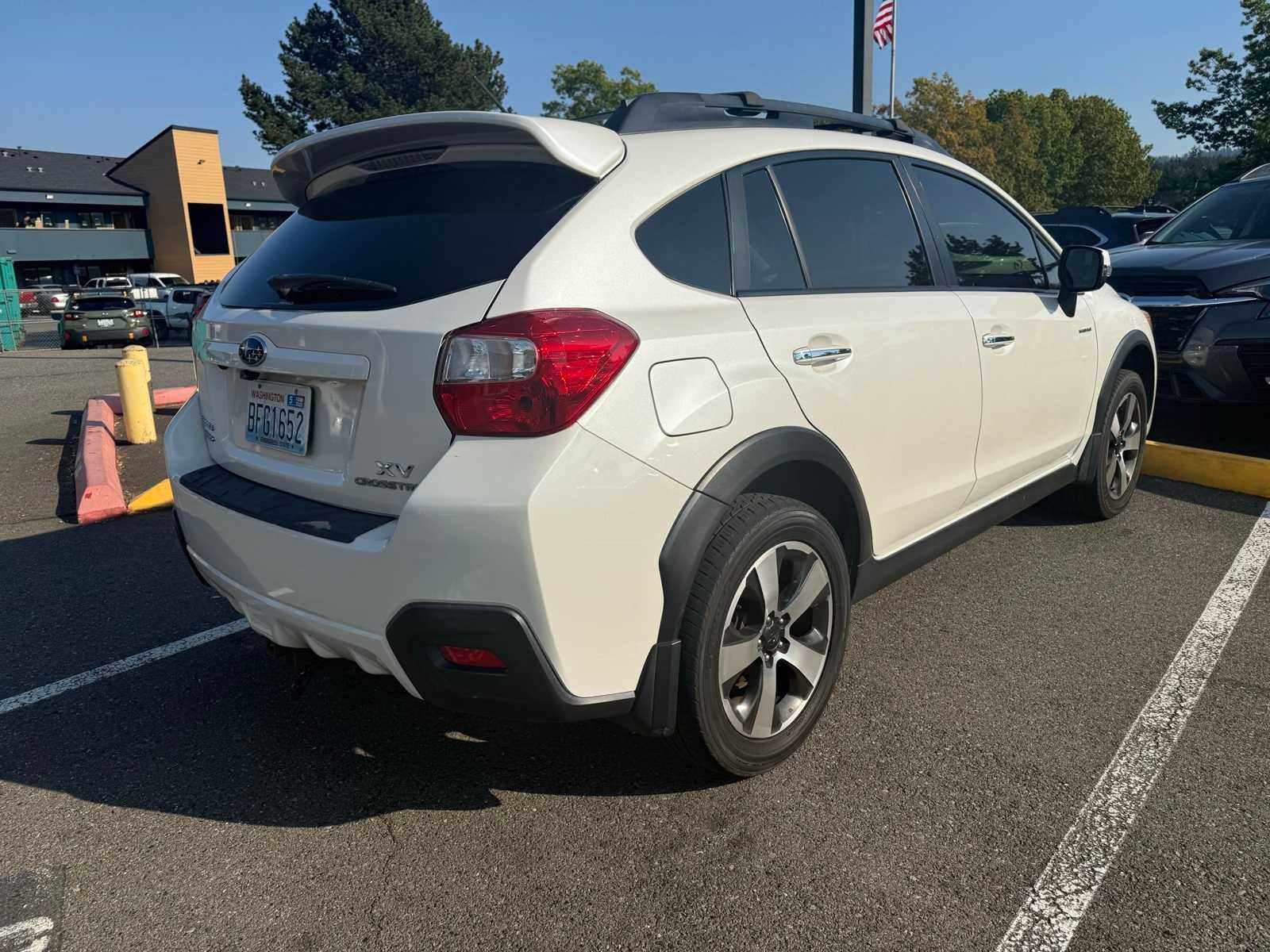 2014 Subaru Crosstrek Touring photo 2