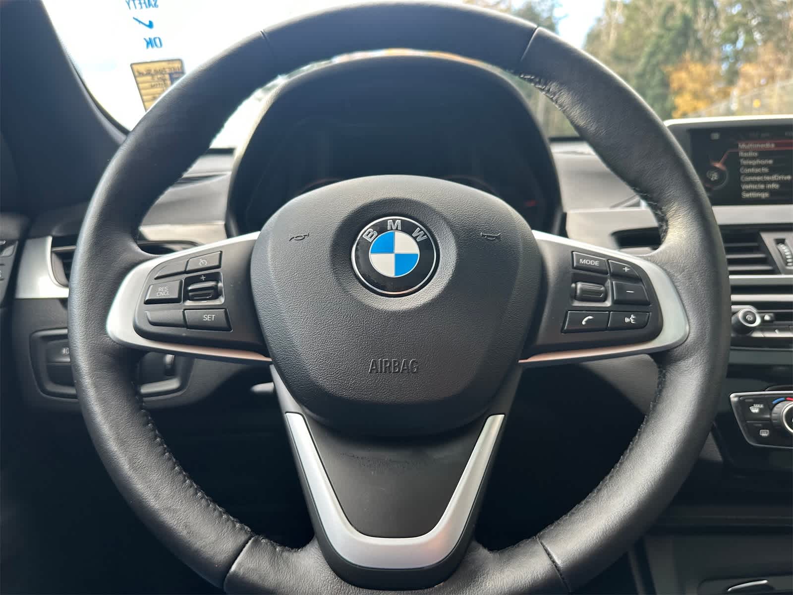 Thumbnail: 2017 BMW X1 - 16