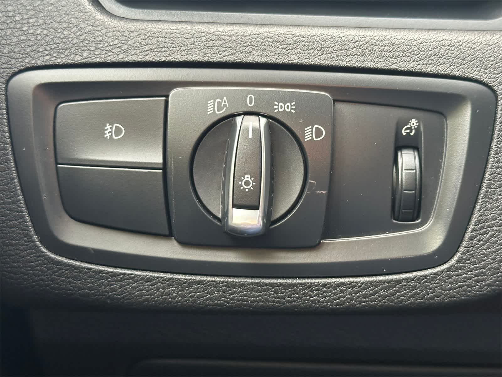 Thumbnail: 2017 BMW X1 - 22