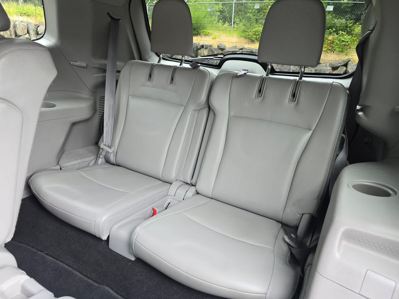 2011 Toyota Highlander SE - Photo 13