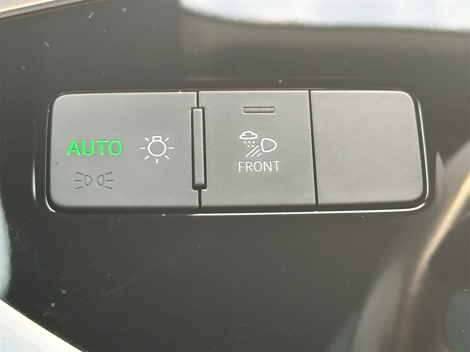 Thumbnail: 2023 Audi Q3 - 21