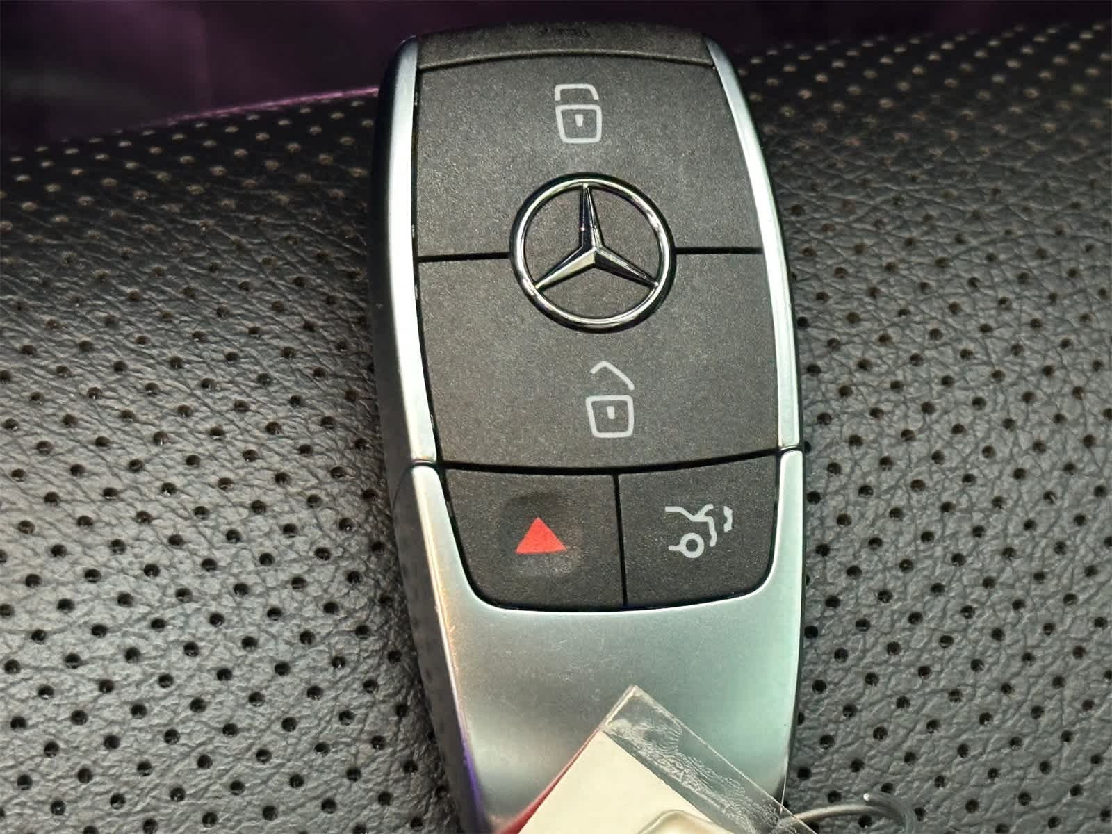 Thumbnail: 2023 Mercedes-Benz GLC - 26