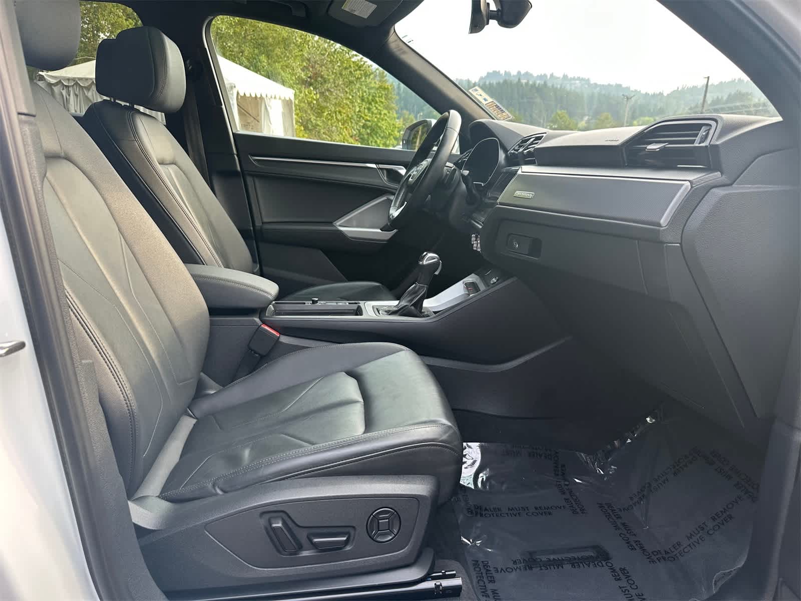 Thumbnail: 2023 Audi Q3 - 12