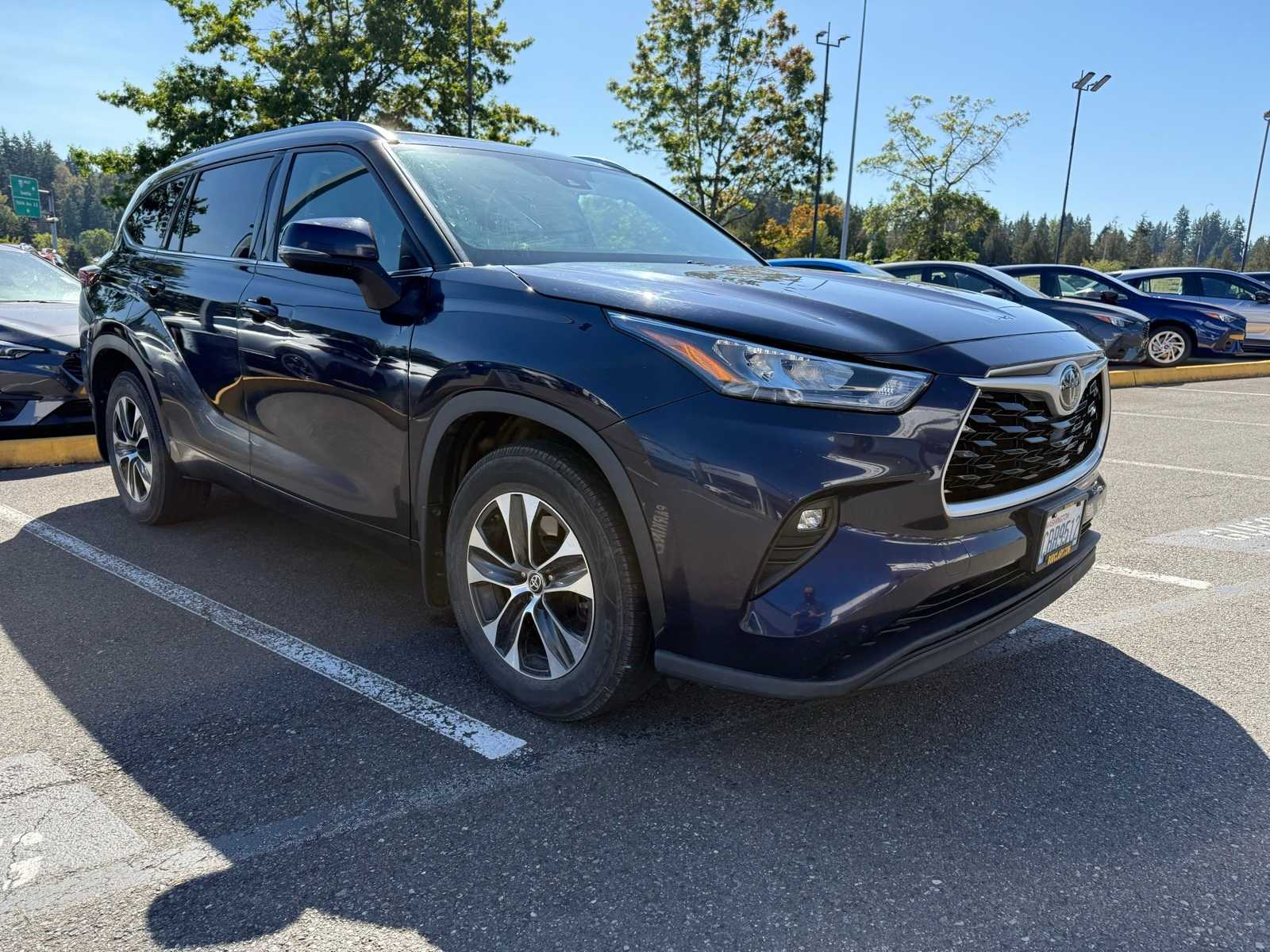 Thumbnail: 2020 Toyota Highlander - 4
