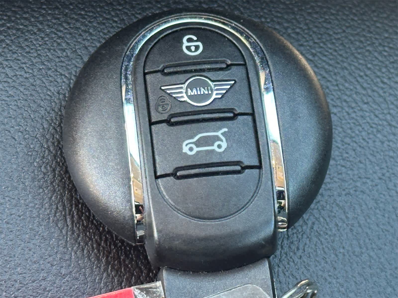 Thumbnail: 2017 MINI Cooper Clubman - 29