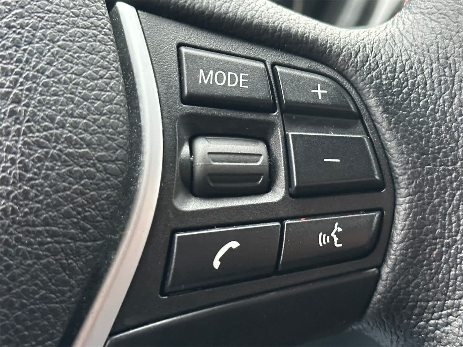 Thumbnail: 2015 BMW 3 Series - 25